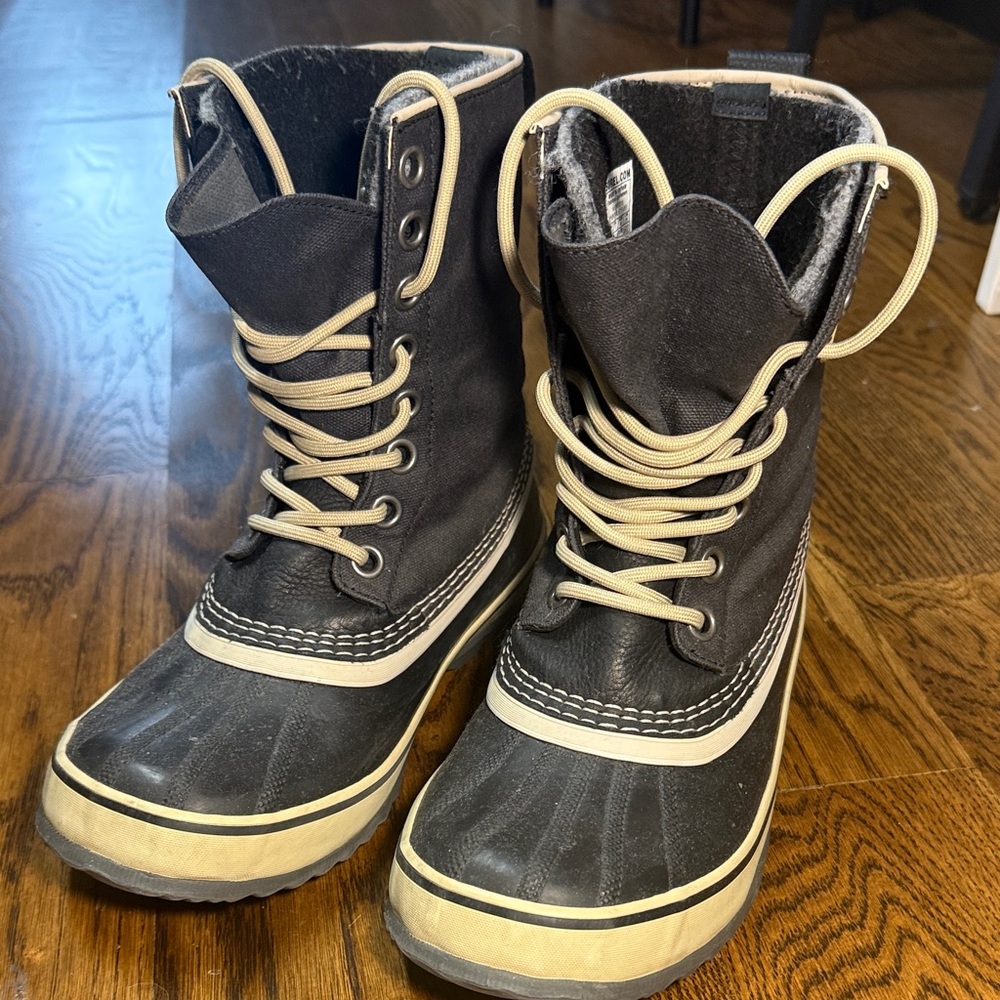 Sorel Black and Tan Waterproof Boots
